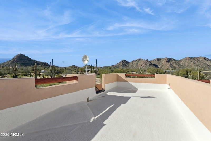 35-web-or-mls-2401-s-coyote-trail