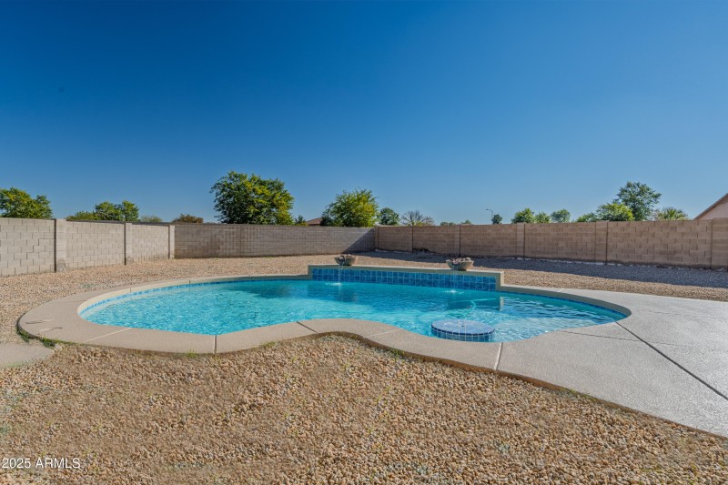 18575 N Miller Way-45