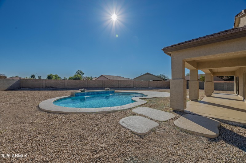 18575 N Miller Way-46