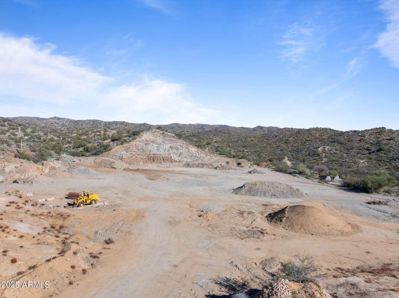 39-web-or-mls-DJI_20251204140531_0157_D