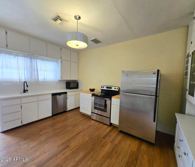 20250903193830940368000000-o