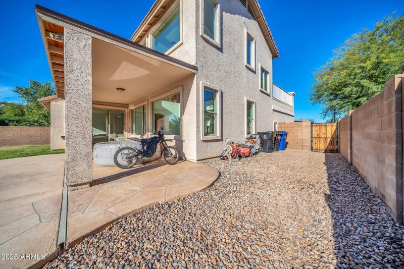 16529 W Saguaro Ln-41