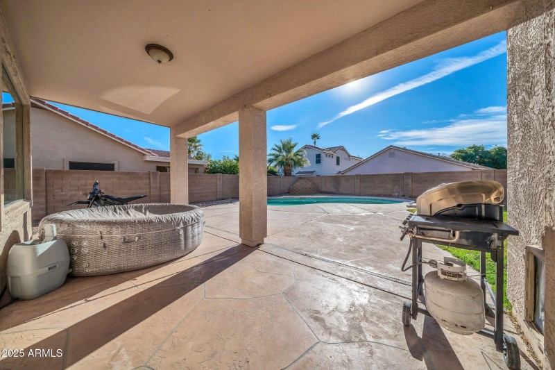 16529 W Saguaro Ln-50