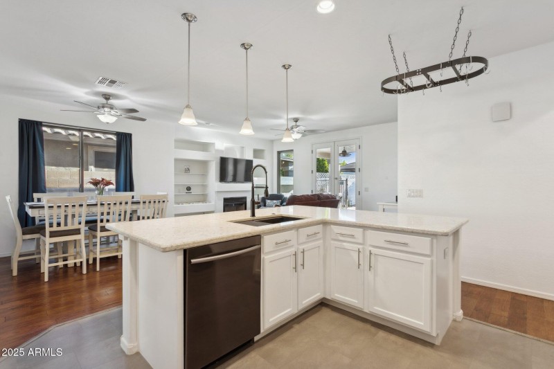 Spacious Kitchen Island