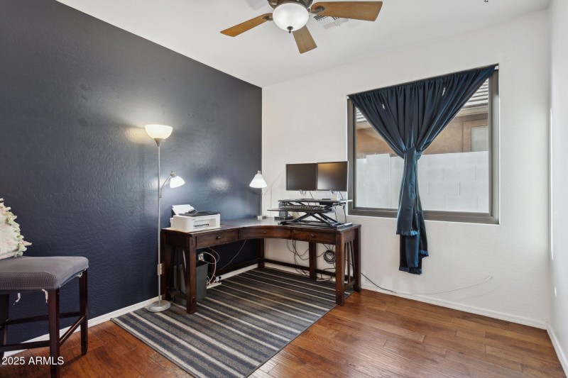 Guest Bedroom 2 - Makes Great Office/Den