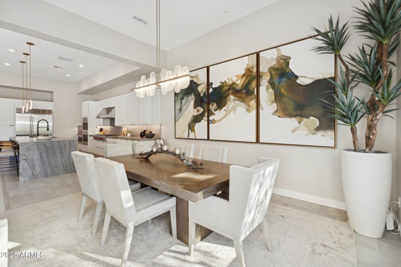 19-web-or-mls-14530-e-adero-canyon-dr