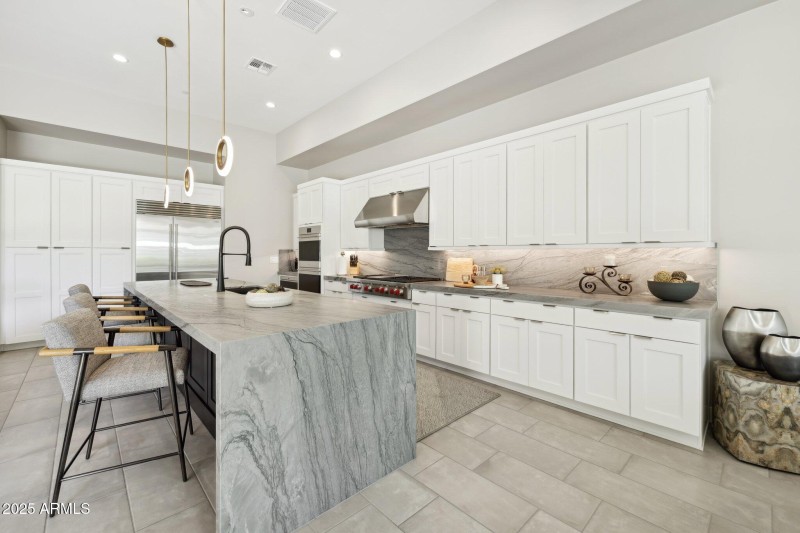 21-web-or-mls-14530-e-adero-canyon-dr