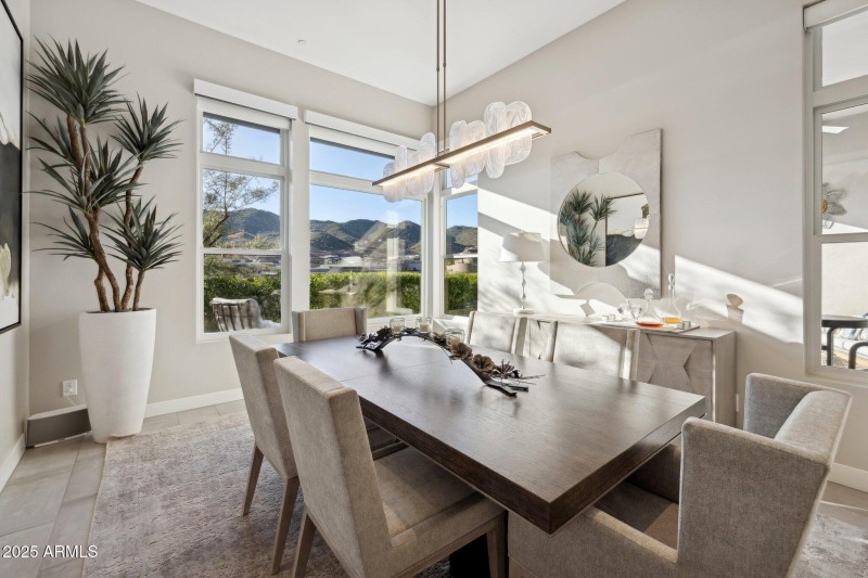 26-web-or-mls-14530-e-adero-canyon-dr