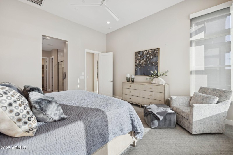 28-web-or-mls-14530-e-adero-canyon-dr