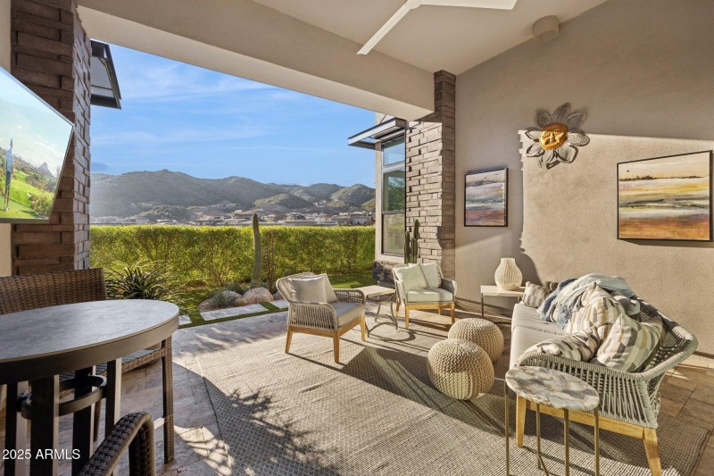 44-web-or-mls-14530-e-adero-canyon-dr