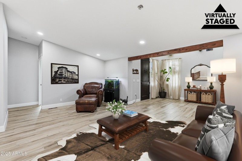 028_ListerPros (Living Room)_FIX 1