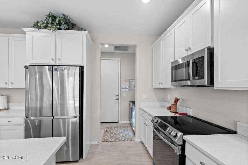 007__2049 E Entoro Dr