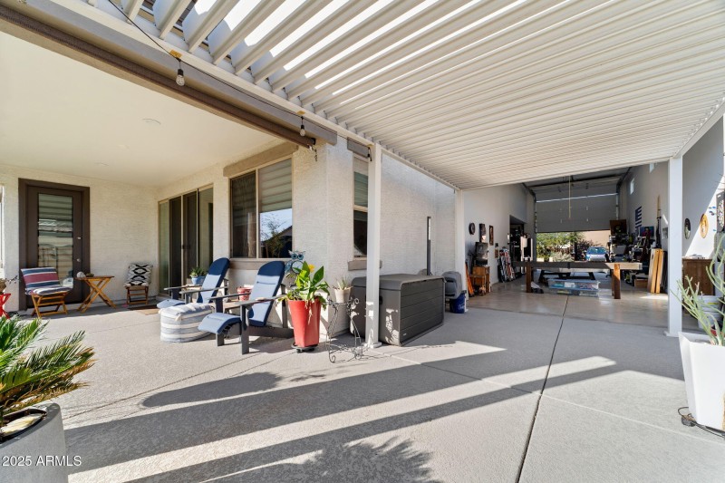 018__2049 E Entoro Dr