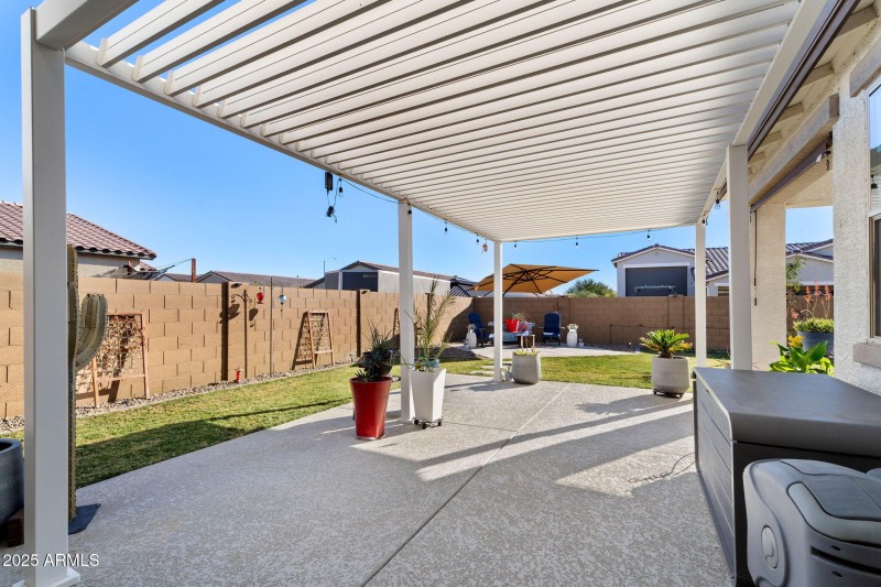 019__2049 E Entoro Dr