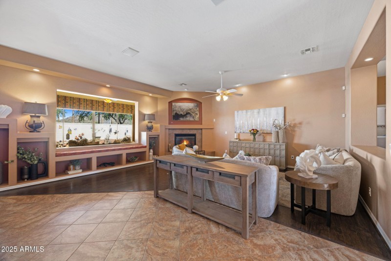 7-web-or-mls-17607-w-eagle-dr