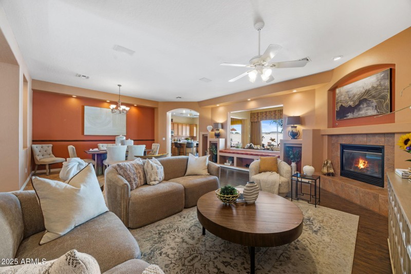 9-web-or-mls-17607-w-eagle-dr