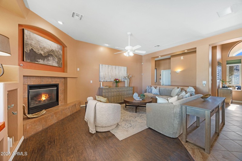 10-web-or-mls-17607-w-eagle-dr