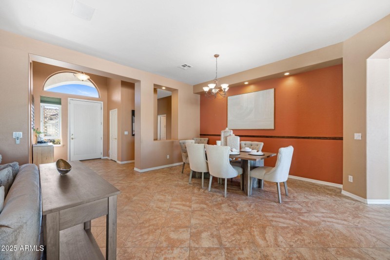 15-web-or-mls-17607-w-eagle-dr