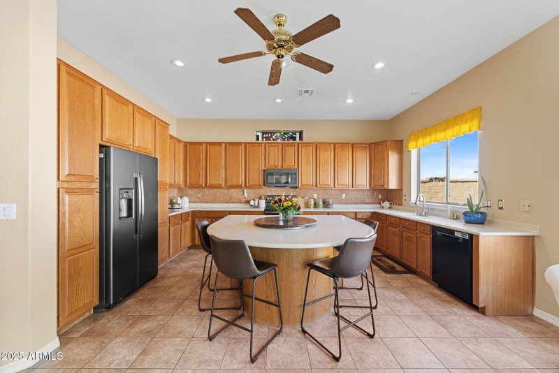 17-web-or-mls-17607-w-eagle-dr