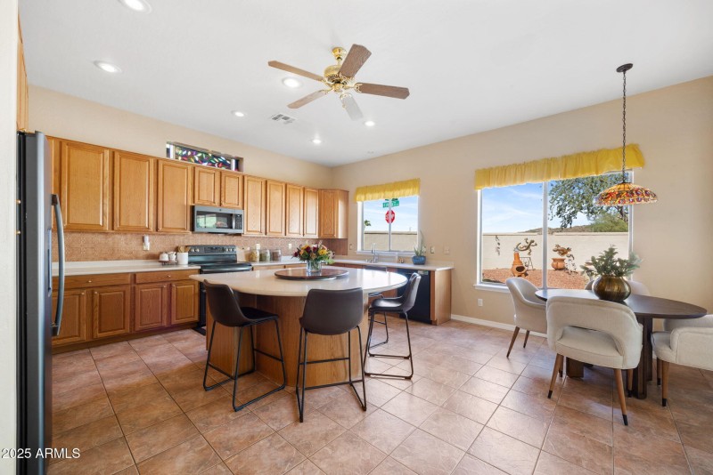 21-web-or-mls-17607-w-eagle-dr