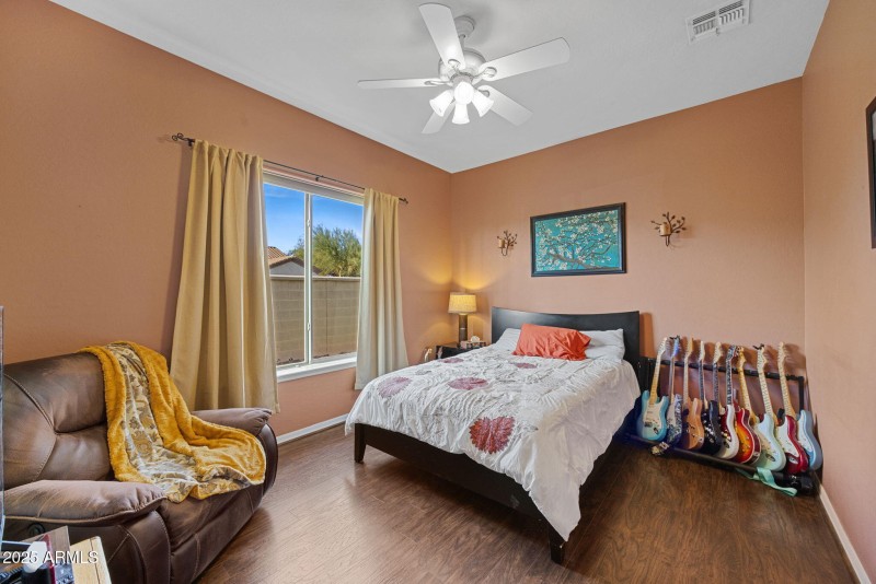 32-web-or-mls-17607-w-eagle-dr