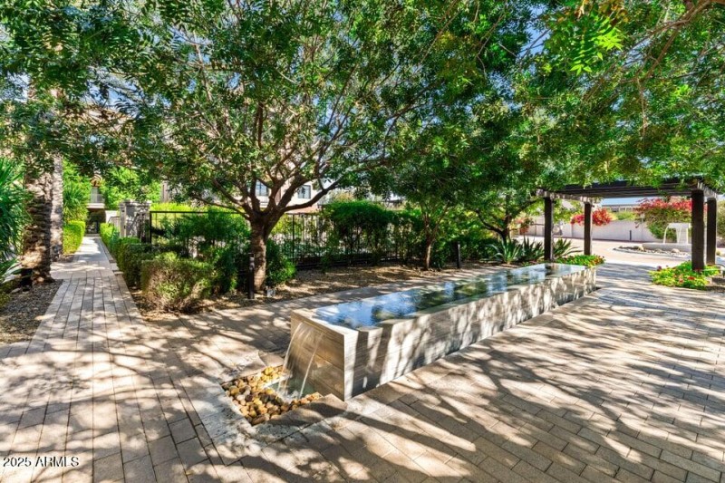 Enclave Unit 2008-43