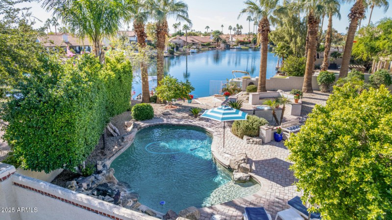 101 - Grand Caymen Drone