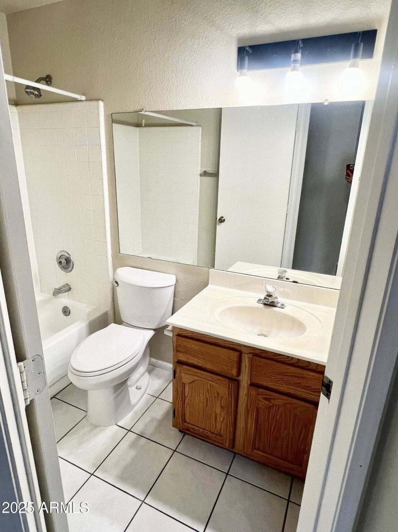 594592769_10241674445427103_565880462524