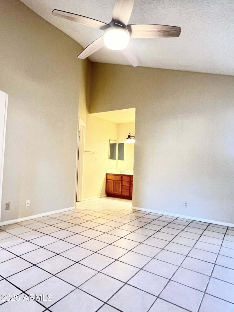 595735181_10241674371625258_627628594013