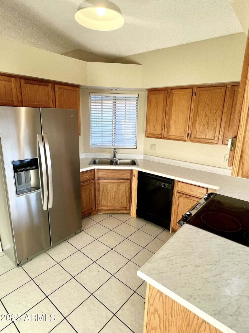 596701087_10241674444747086_532676706068