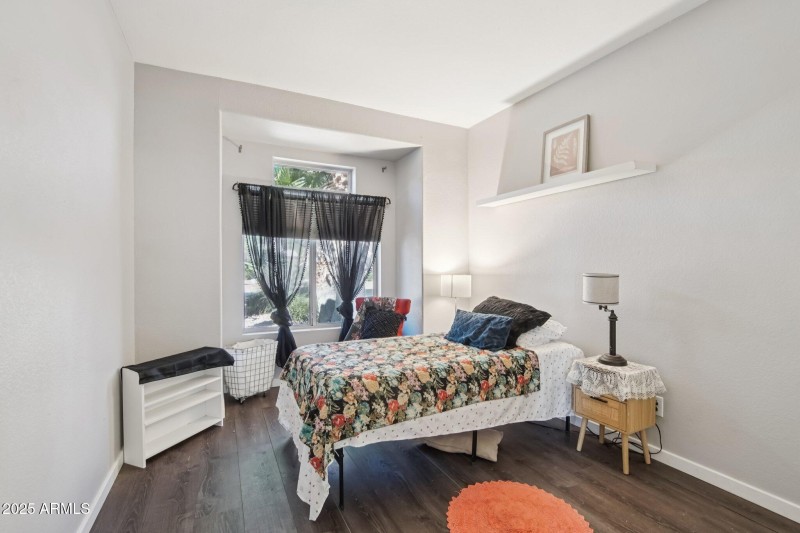 12-web-or-mls-N 42nd Ave-S0612-012