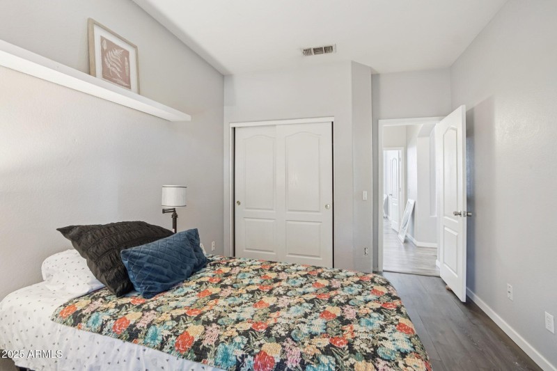 13-web-or-mls-N 42nd Ave-S0612-013