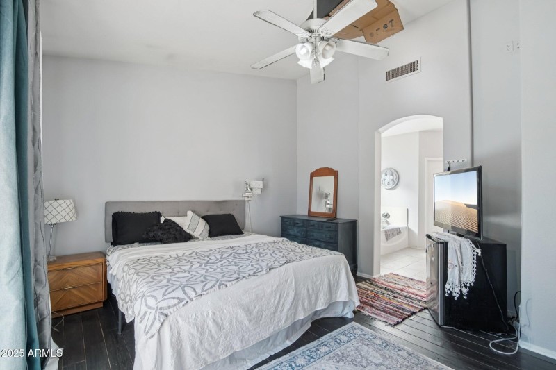 21-web-or-mls-N 42nd Ave-S0612-021