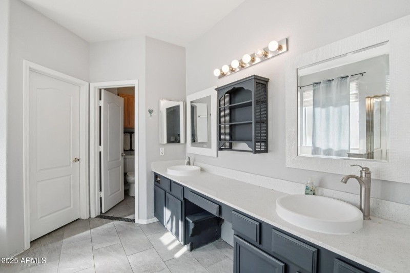 23-web-or-mls-N 42nd Ave-S0612-023