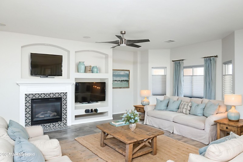 laguna-fireplace - Living Room - Farmhou