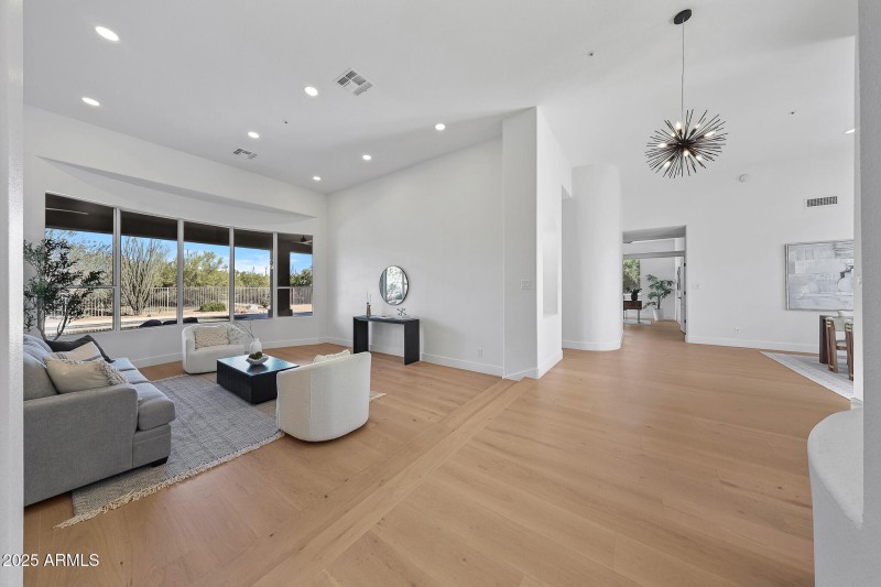 Great Room / Flex Space