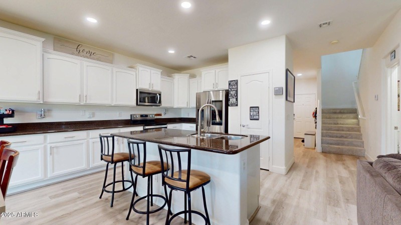 269-S-165th-Dr-12052025_075747