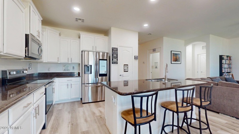 269-S-165th-Dr-12052025_075812