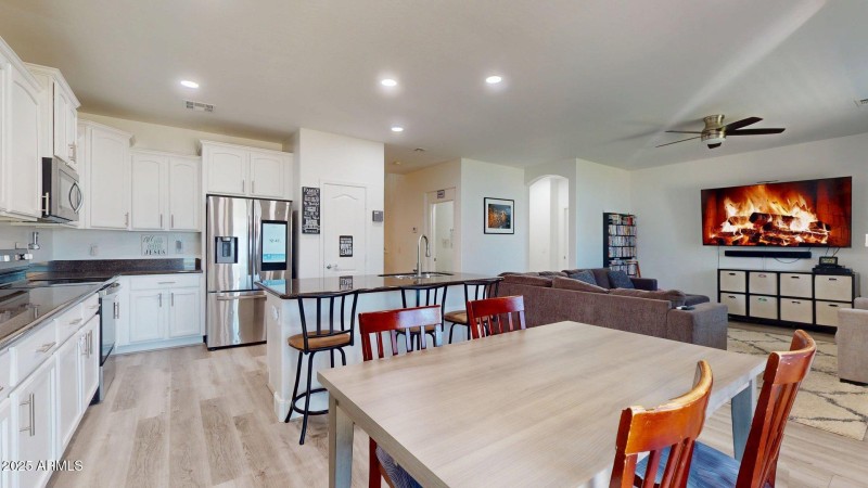 269-S-165th-Dr-12052025_075841