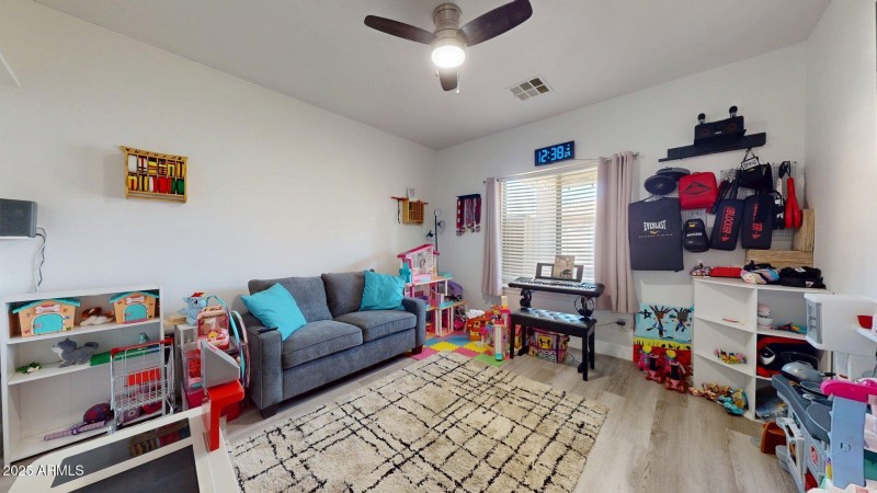 269-S-165th-Dr-12052025_080108