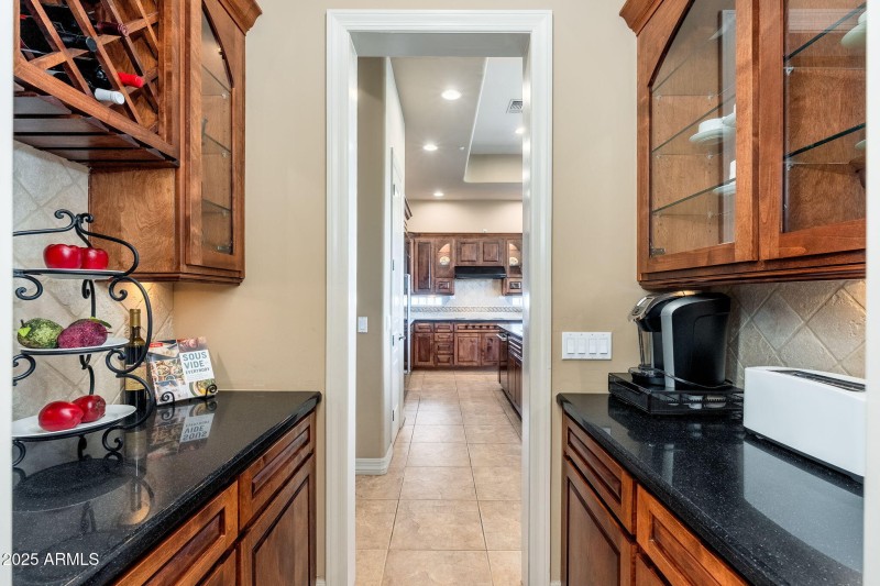 9726 E Cavalry Dr - 10