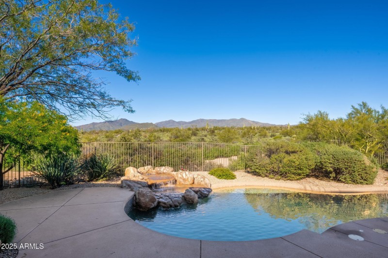 9726 E Cavalry Dr - 48