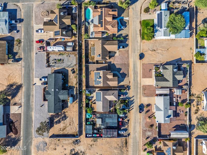 27-web-or-mls-8735 W Pineveta Dr-27