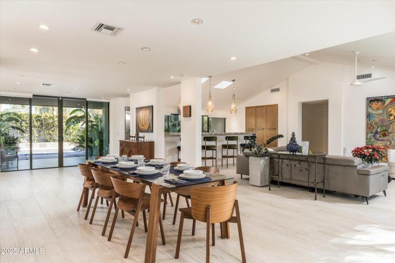 dining/living rm/kitchen area