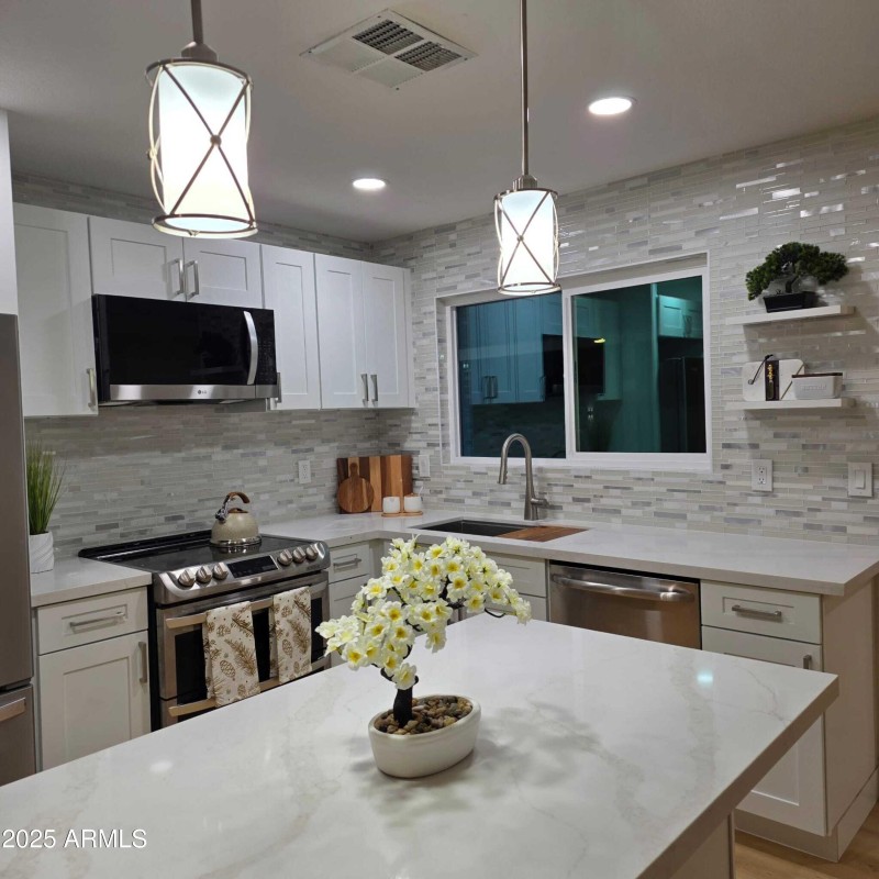 WhatsApp Image 2025-12-03 at 20.23.52 (1