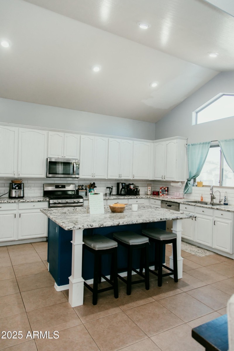 Spacious Kitchen with Island