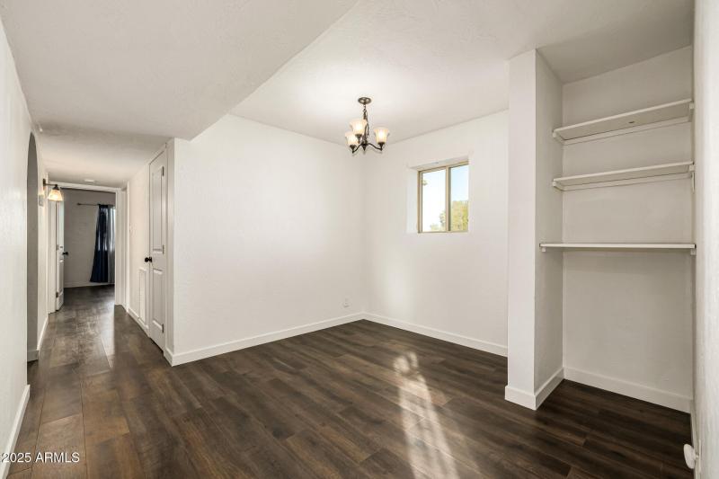 Dining with Natural Light