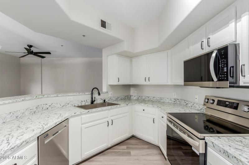 phoenix-biltmore-1-bedroom-condo-kitchen