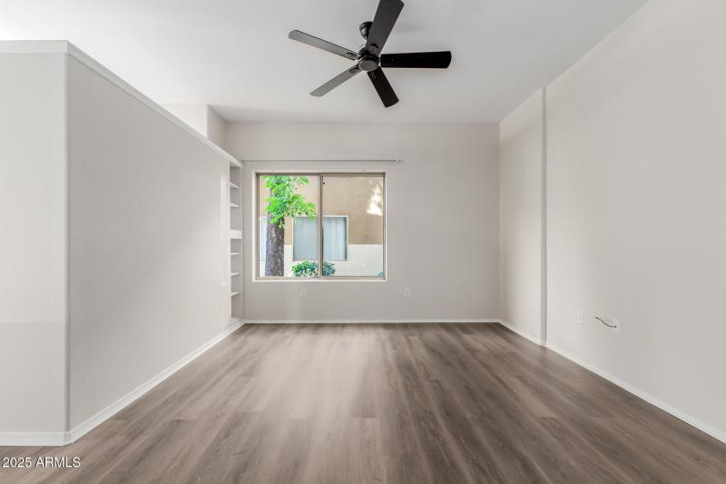 phoenix-biltmore-1-bedroom-condo-living-