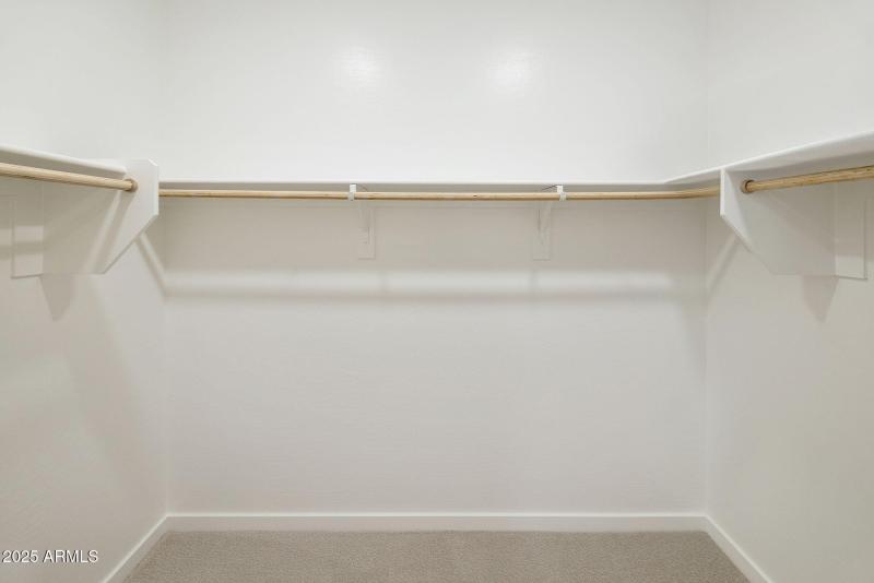 LARGE OWNER'S CLOSET